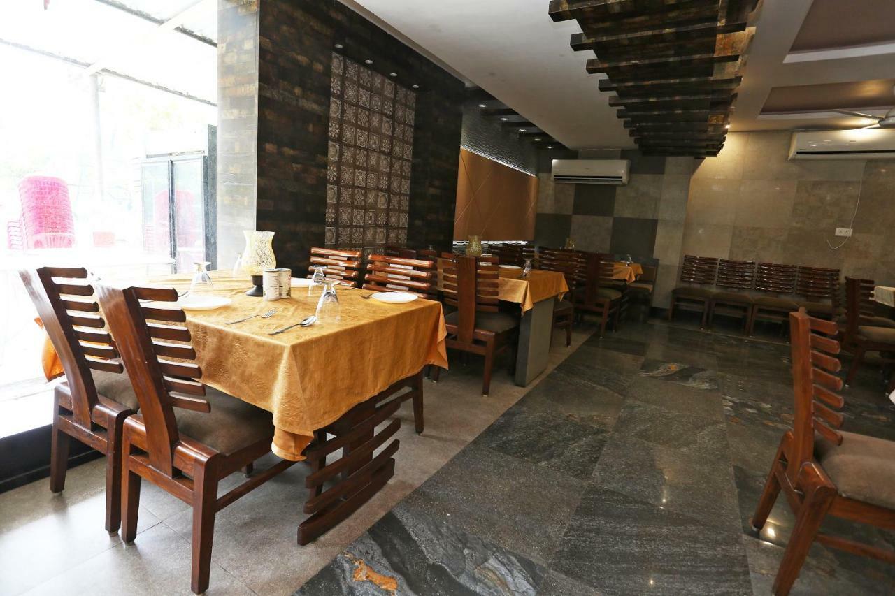 Oyo 29724 Hotel Kokila Resort 자발푸르 외부 사진